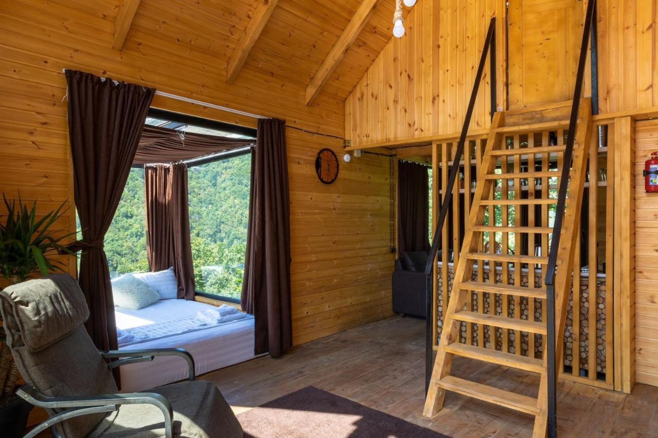 Woodpecker Georgia Hotel Batumi Ngoại thất bức ảnh