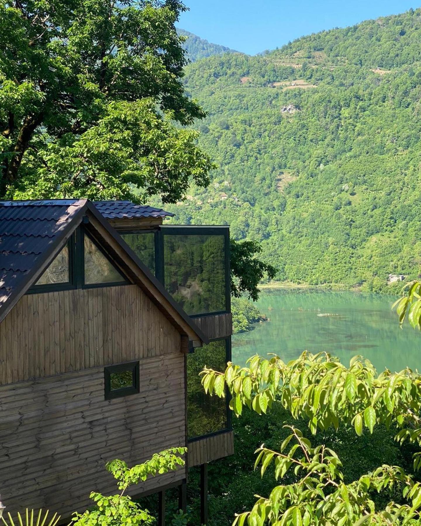 Woodpecker Georgia Hotel Batumi Ngoại thất bức ảnh