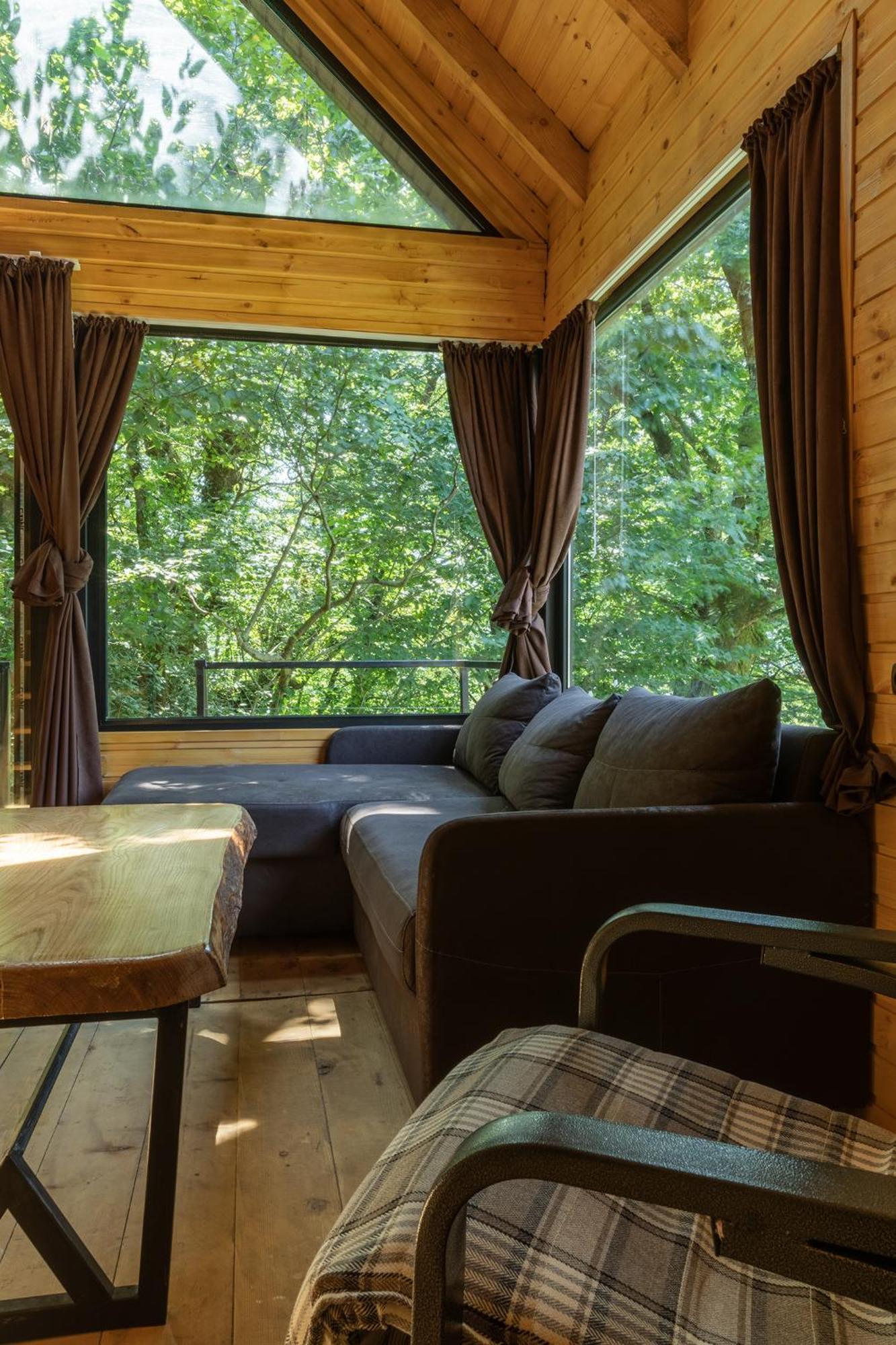 Woodpecker Georgia Hotel Batumi Ngoại thất bức ảnh