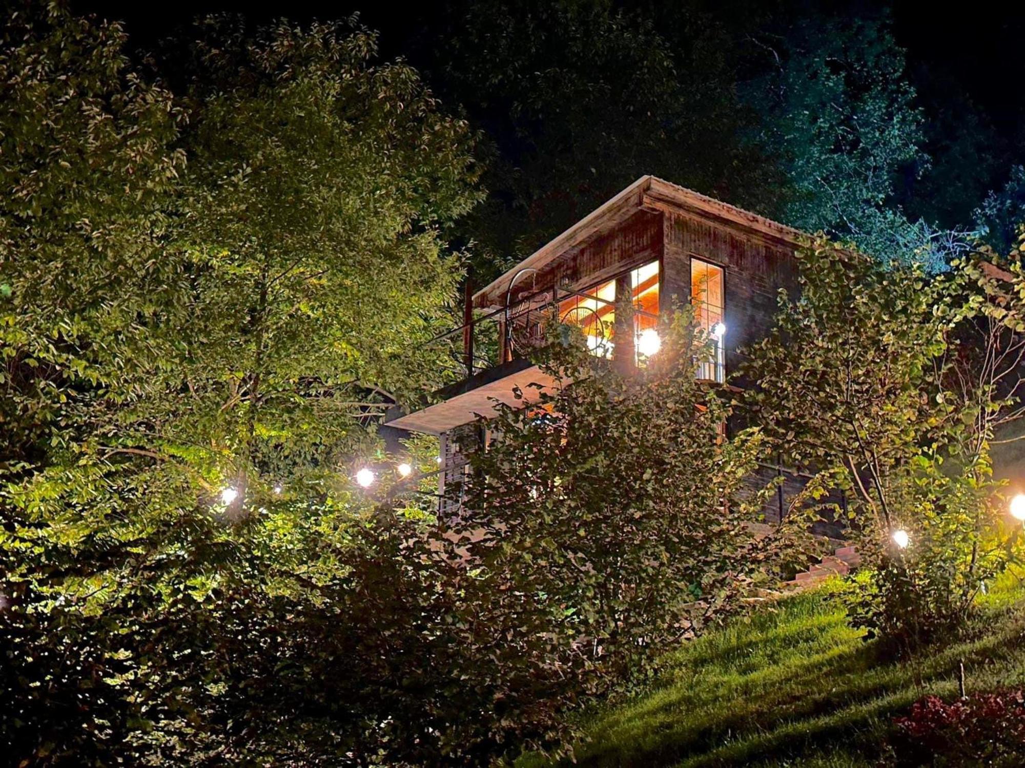 Woodpecker Georgia Hotel Batumi Ngoại thất bức ảnh