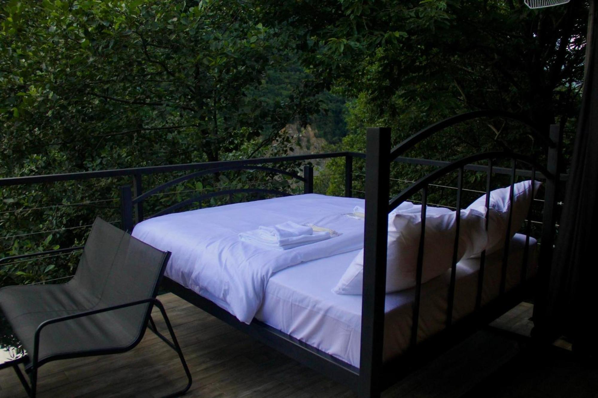 Woodpecker Georgia Hotel Batumi Ngoại thất bức ảnh