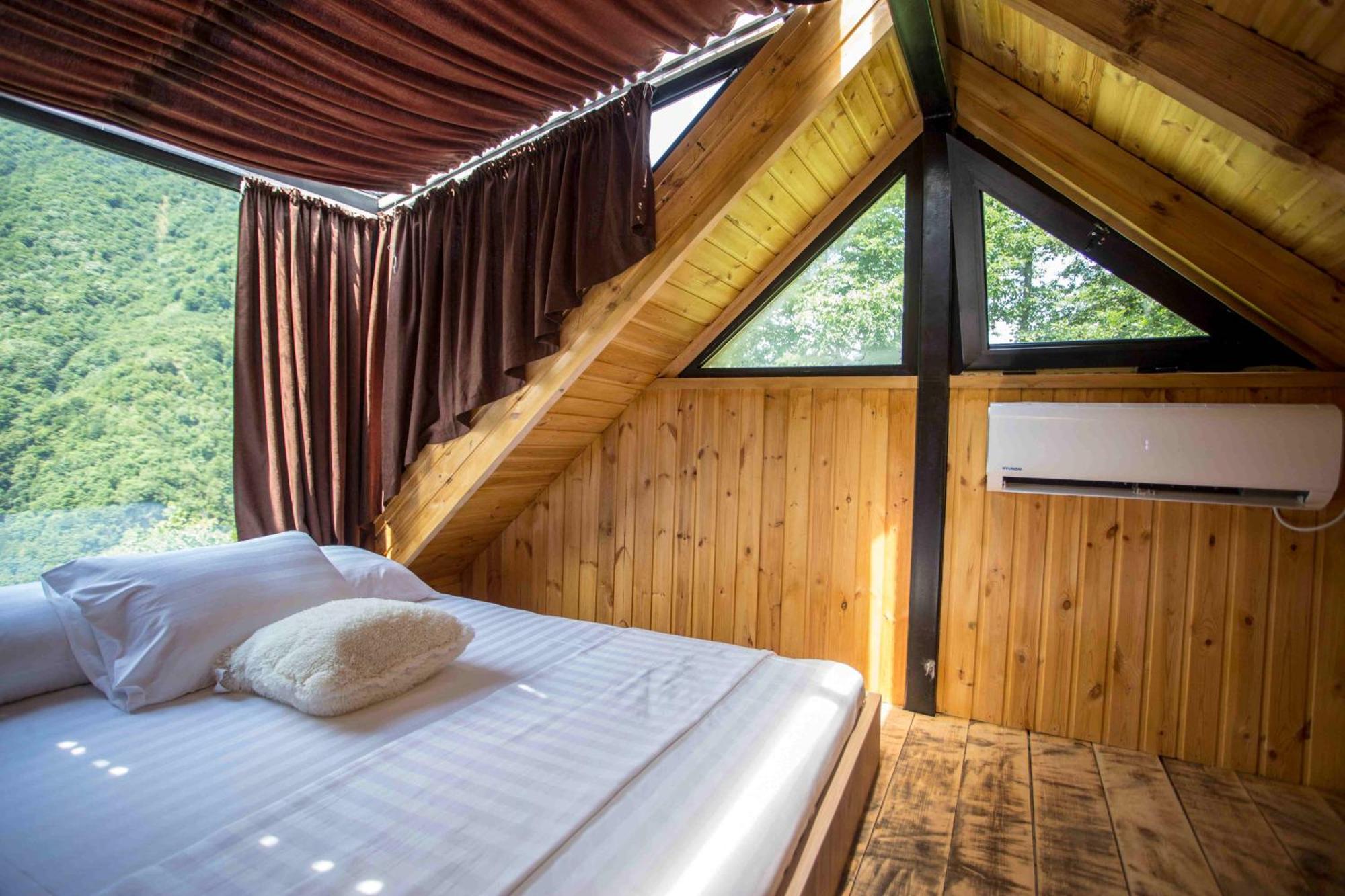 Woodpecker Georgia Hotel Batumi Ngoại thất bức ảnh